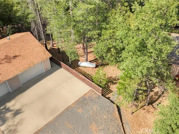 5990 Sugar Pine Dr, Coulterville, CA 95311