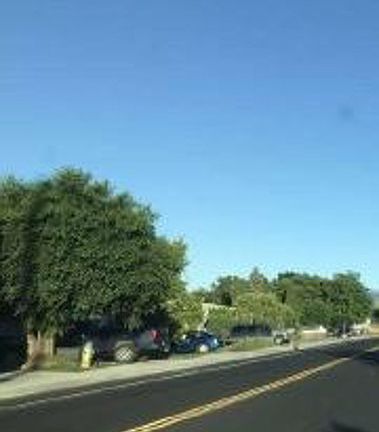 Exterior Neighborhood (street photo)