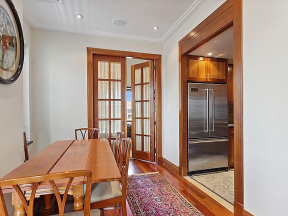 4th image of 253 W 73rd St APT 15B