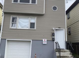 178 Fabyan Pl #1, Newark, NJ 07112