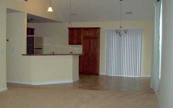 4th image of 488 Albion Cir