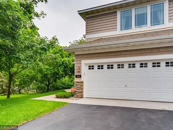 2nd image of 624 Sutherland Dr
