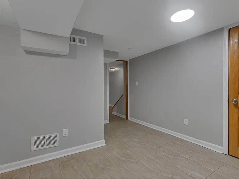 2023 - 2025 Sullivant Ave — Photo 28