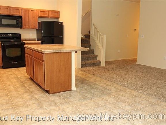 4th image of 1411 NE 87th Cir