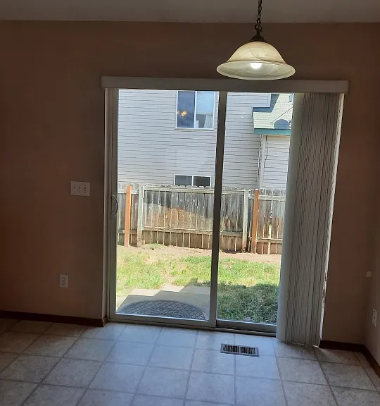 1001 W Harvest Moon Ave — Photo 2