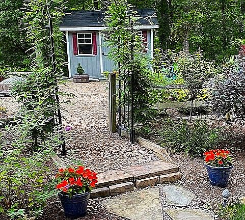 3rd image of 332 Enchanted Forest Ln