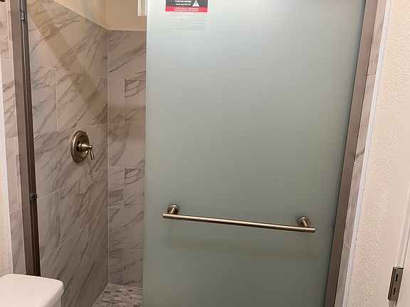 4th image of 543-45 McIntosh St #543