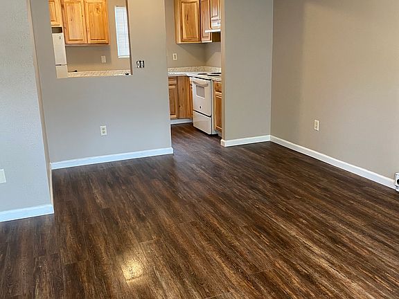 2nd image of 30 Dorsey Ln #1