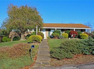 293 Laurel Dr, Weirton, WV 26062