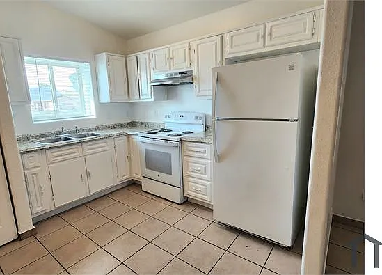 1117 N 25th Pl #1 — Photo 15