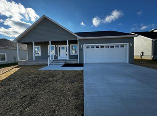 2395 Mountain Reserve Dr, Cookeville, TN 38506