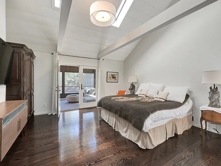 25 Rolling Woods Ct — Photo 8