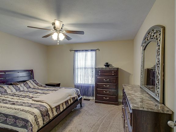5th image of 1016 Cindy Jo Ct