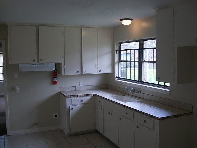 2nd image of 7306 Rhobell St