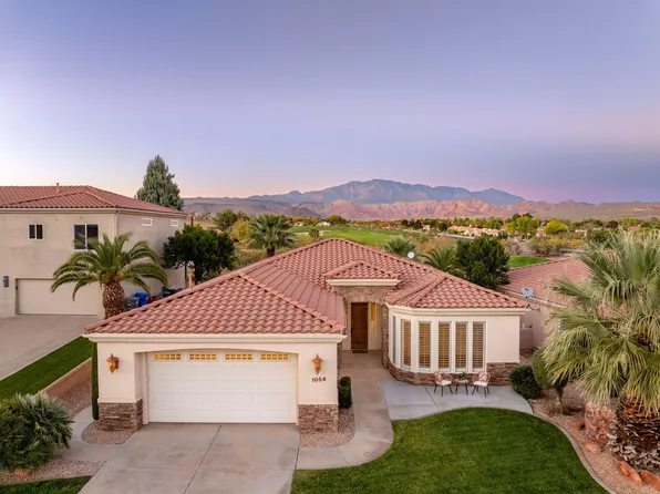 1054 W Shadow Ridge Dr, Washington, UT 84780
