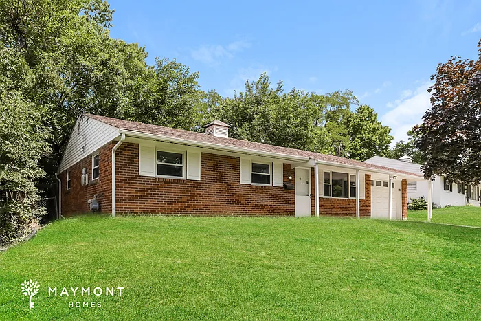 694 Castro Ln — Photo 3