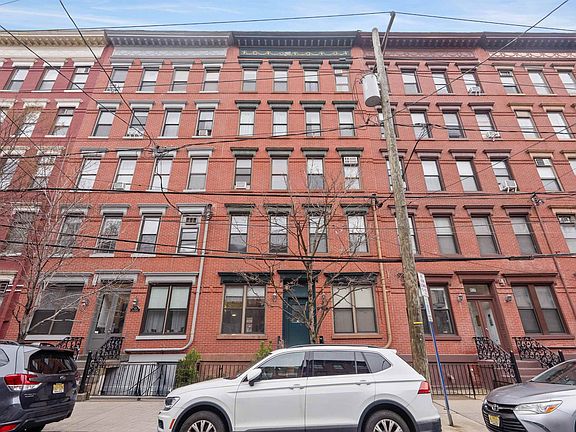 2nd image of 809 Park Ave APT 9
