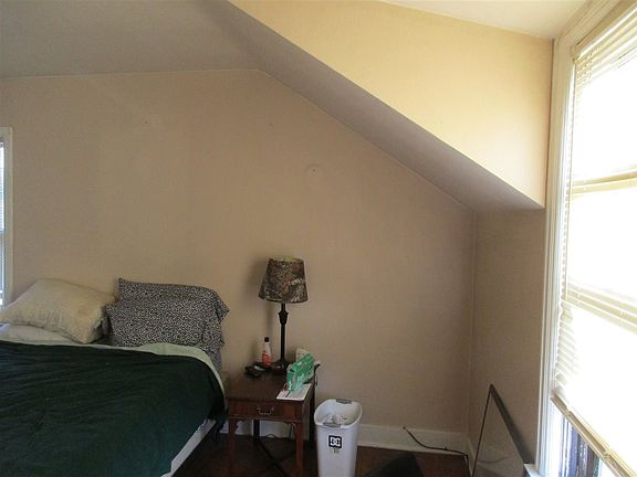 4th image of 119 O'Brien St