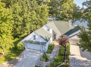 16958 Landing Dr, Spring Lake, MI 49456