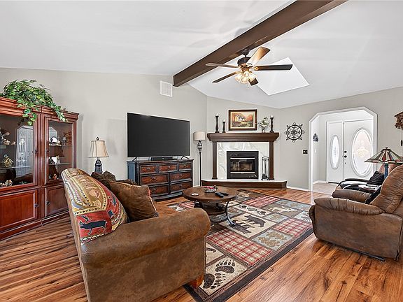 5th image of 17 Stoneykirk Dr