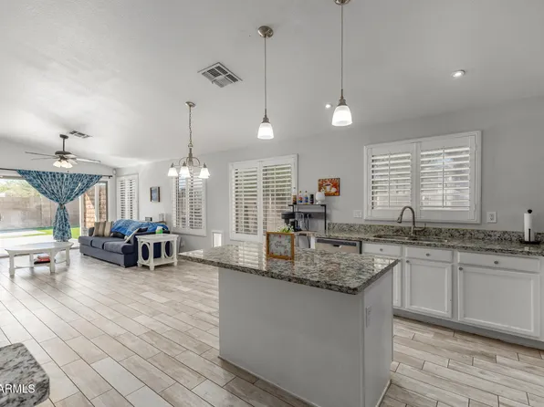 2403 E Rosemonte Drive, Phoenix, AZ 85050