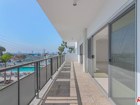 4th image of 1155 N La Cienega Blvd APT 202