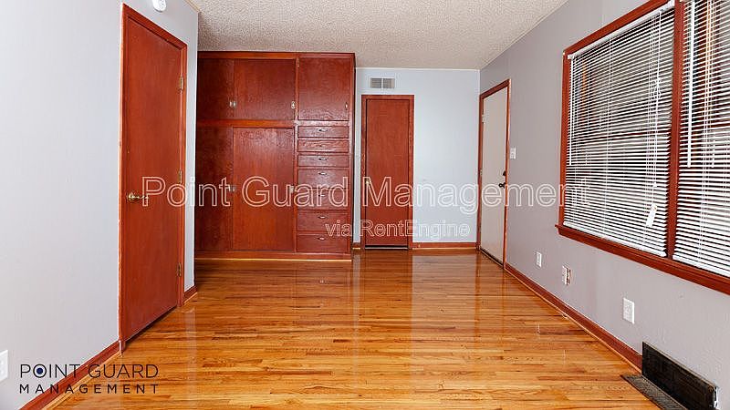 1st image of 1643 N Vassar Ave