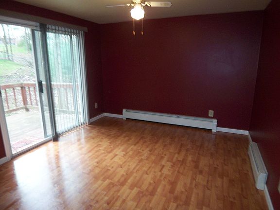 5th image of 47 Woodland Dr