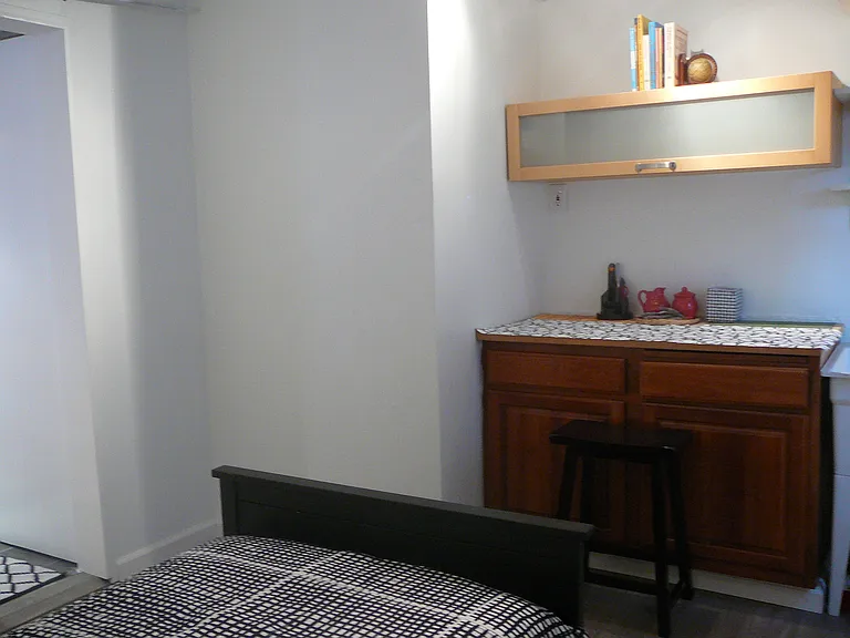 Crestview Ter — Photo 24