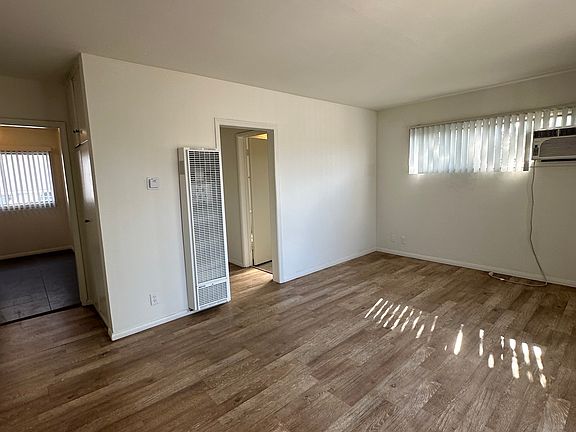 3rd image of 1210 N Formosa Ave #4
