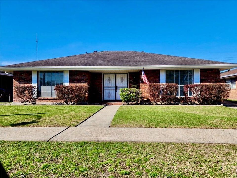1st image of 1929 Green Oak Dr
