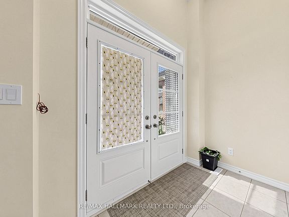 4th image of 17 Closson Dr