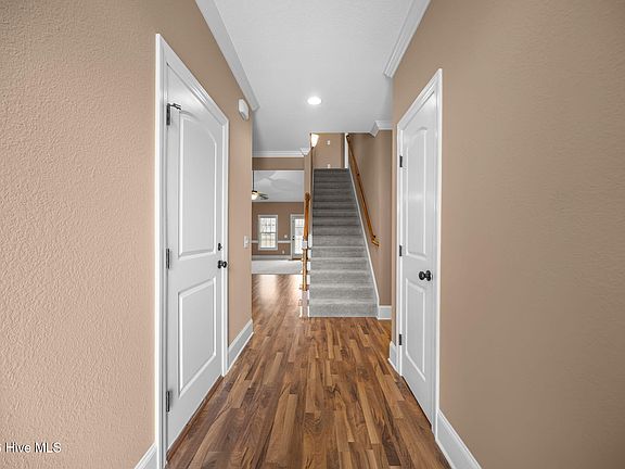 3rd image of 2353 Dovedale Drive #B
