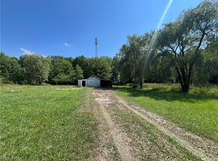 2140 Lazy Ln, Jefferson, OH 44047
