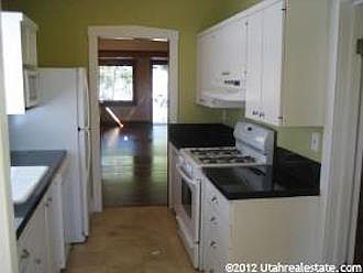4th image of 266 E. 6th Avenue