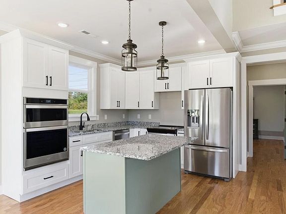 5th image of 125 Mila Mae Ln