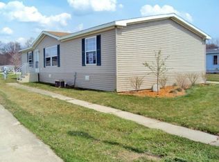 15835 Villaire Ave, Clinton Township, MI 48038