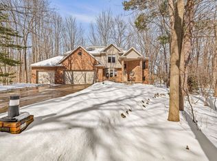 5711 S Stonemill Ct, Midland, MI 48640