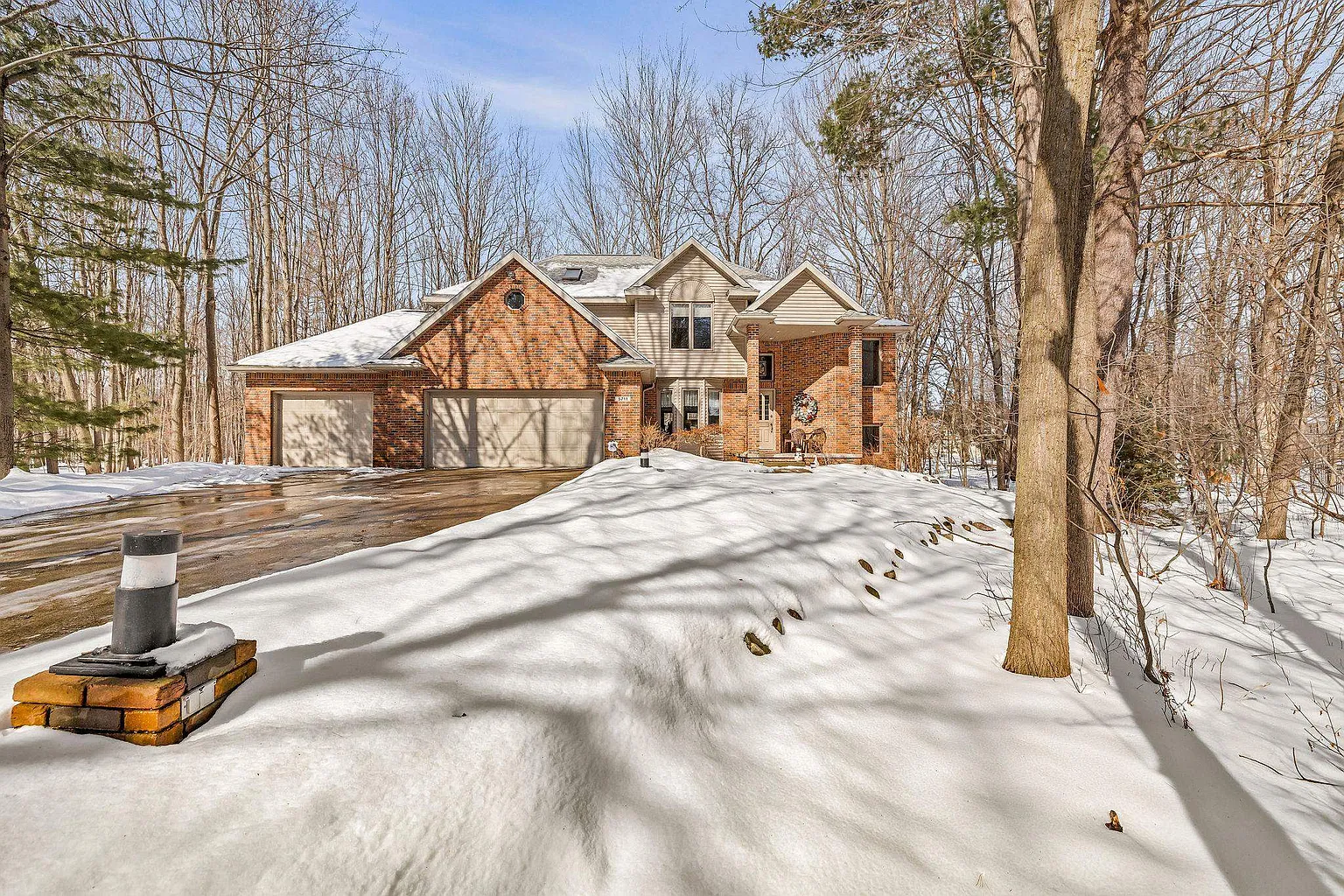 5711 S Stonemill Ct photo 1