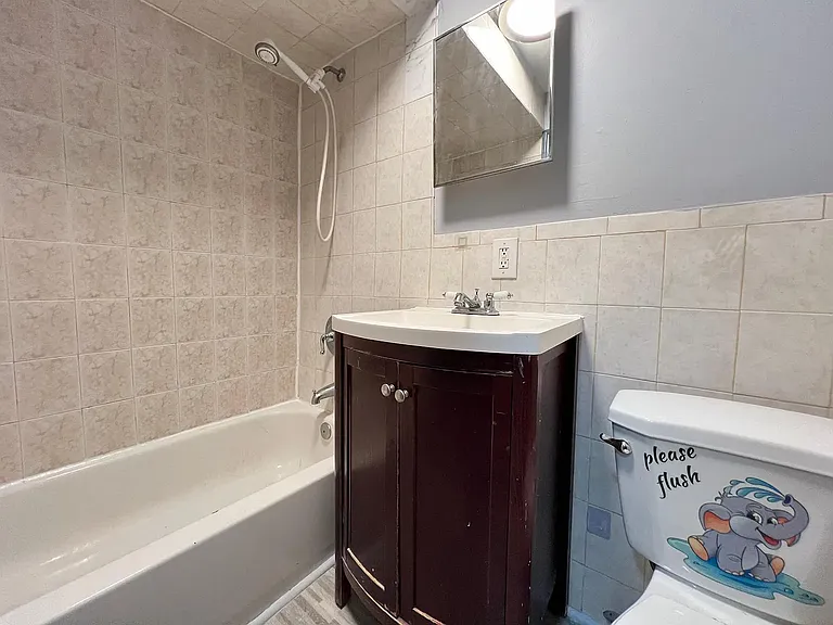 44 4th St #3L — Photo 6