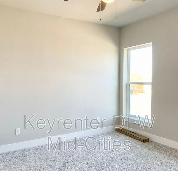 1431 Pearson St — Photo 14