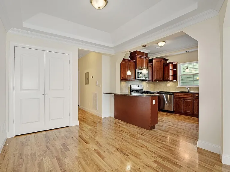 109 Palm St #2 — Photo 9