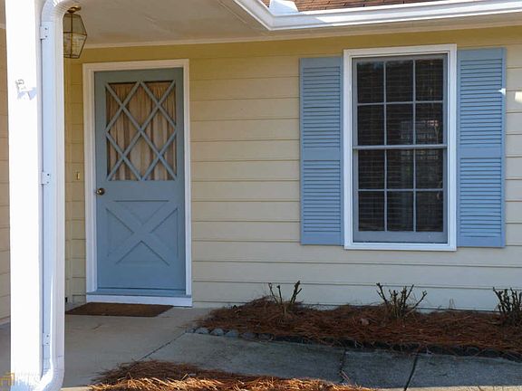 2nd image of 353 Agnes Ct