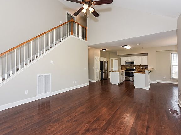 4th image of 4340 Cambridge Dr