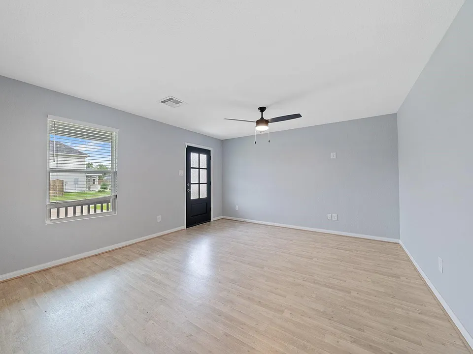 17038 Marie Village Dr