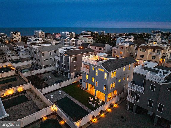 4th image of 9 W Harding Ave