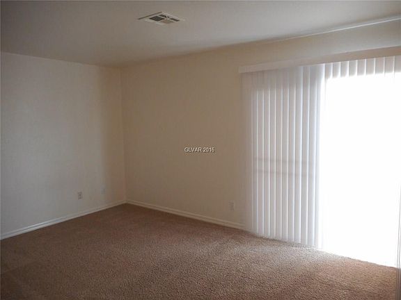 4th image of 261 Duke Of Wales Ct