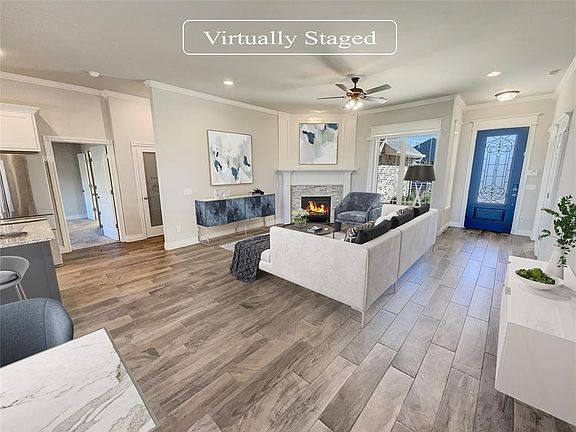 2nd image of 4301 Silver Maple Way