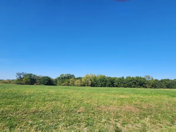 2422 Lake Carroll Blvd, Lanark, IL 61046