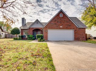 3009 W Madison St, Broken Arrow, OK 74012